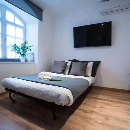 Pintes 38 Dunaújváros