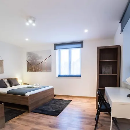 Pintes 38 Apartment *